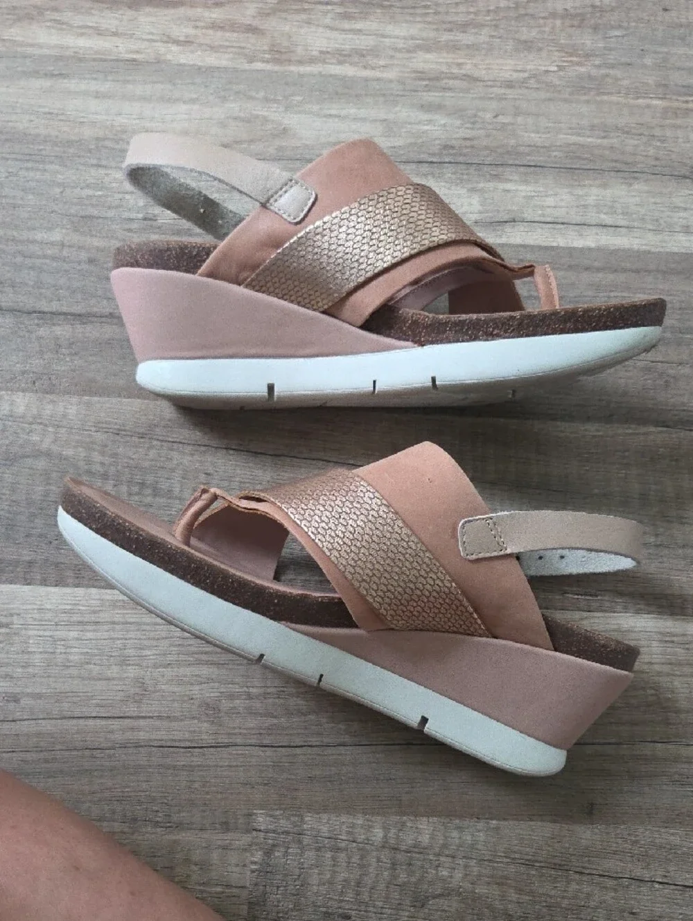 Women’s Rose Gold Cross-Strap OTBT 